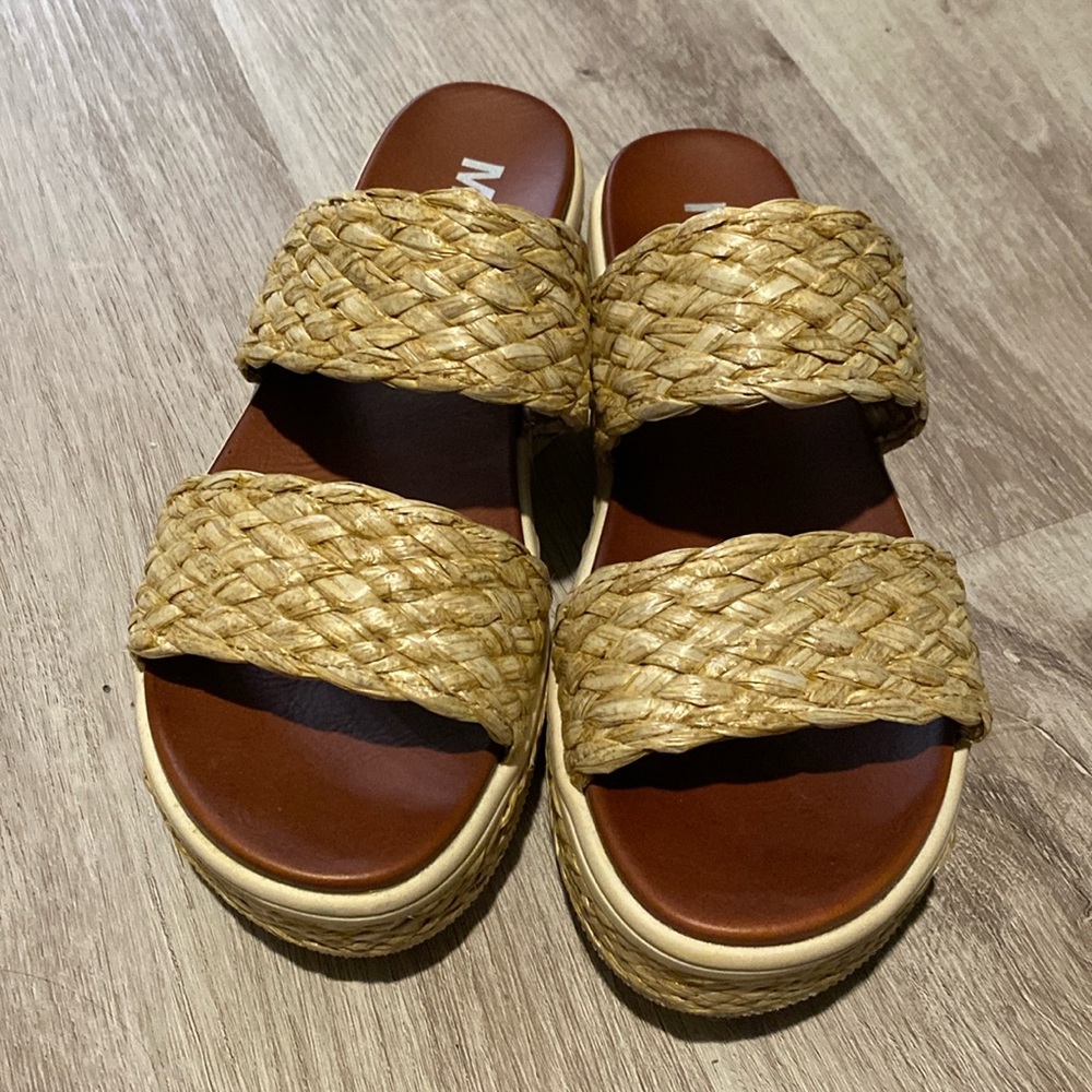 Mia size 7